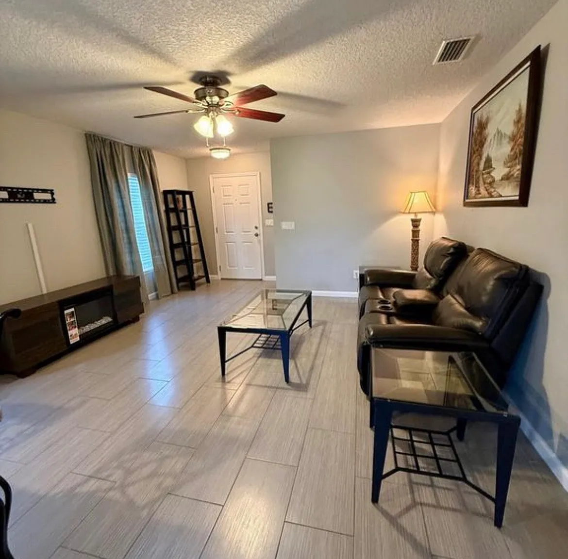 117 Brookfall Dr — Photo 3