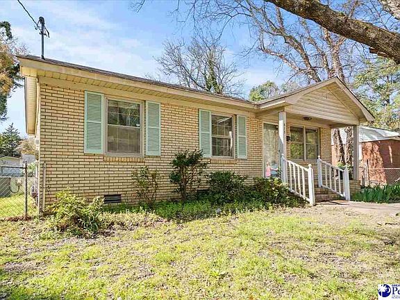 3rd image of 218 Davis St