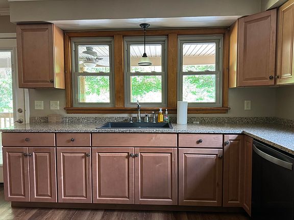 5th image of 903 Kentucky Rd