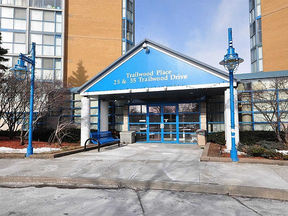 2nd image of 25 Trailwood Dr #707