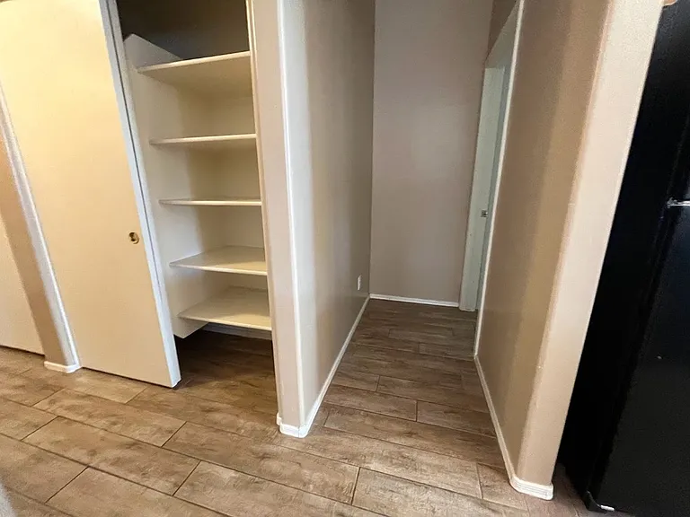 8347 W Audrey Ln — Photo 9