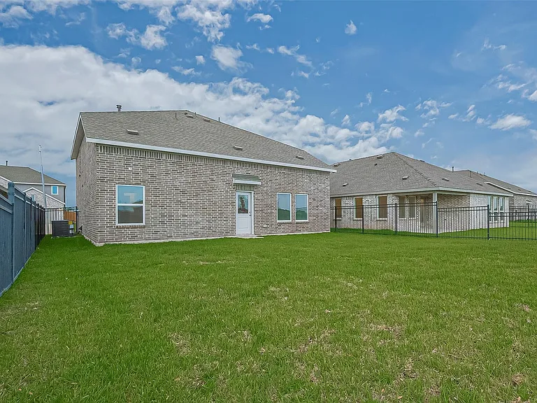 27615 Seascape Village Dr — Photo 46
