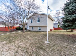 1801 Galilee Ave, Zion, IL 60099