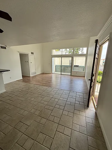 5700 Etiwanda Ave Photo 1
