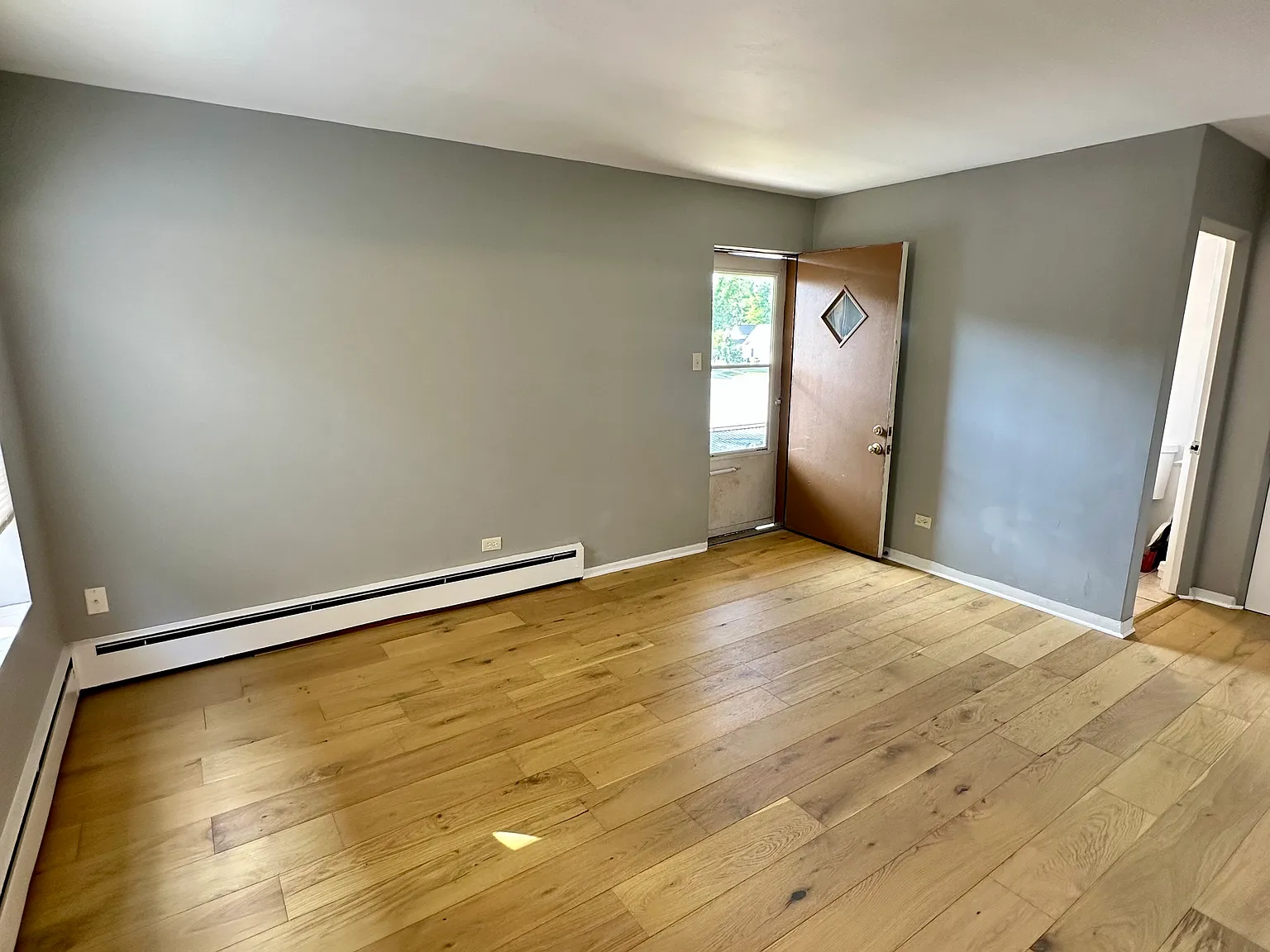 1 bed, 700 sqft, $1,250 — Photo 2