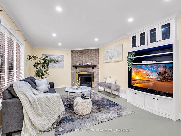 5th image of 27 Bassett Blvd