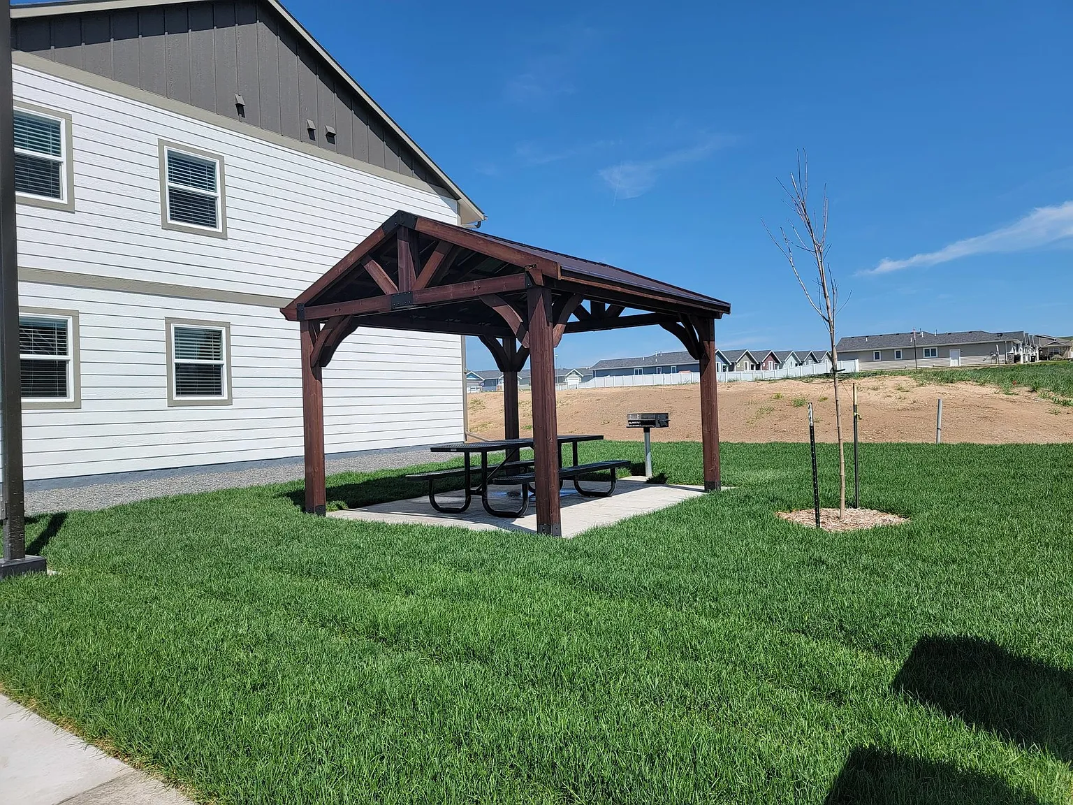2 bed, 1150 sqft, $1,595 — Photo 3