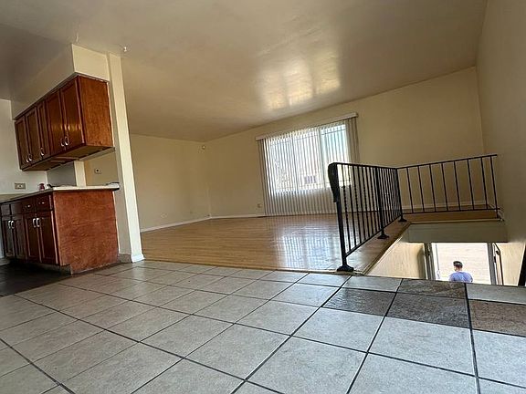 5th image of 20154 Willow Dr