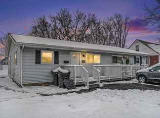 210 Locust St W #B, Three Oaks, MI 49128