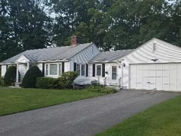 124 Olean St, Worcester, MA 01602
