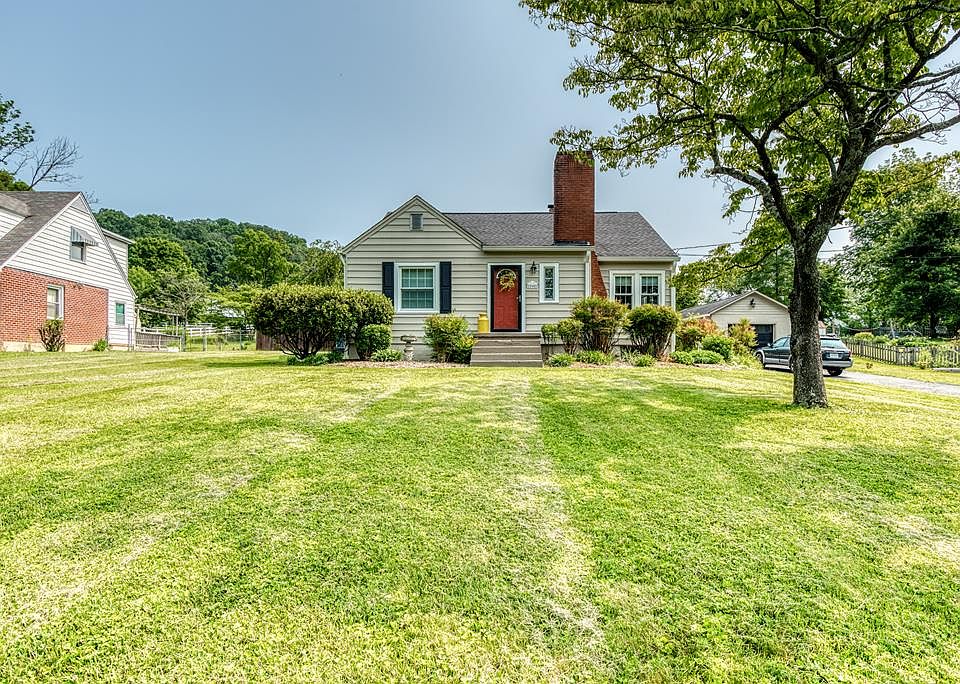 1st image of 245 Meadow Dr