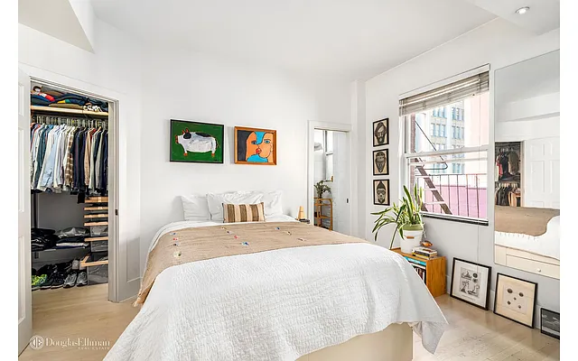 Sold by Douglas Elliman | media 17