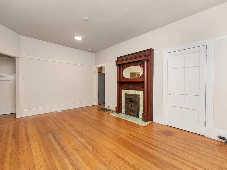 1913B Berkeley Way — Photo 12