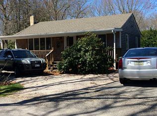 19 Viburnam Rd, Narragansett, RI 02882