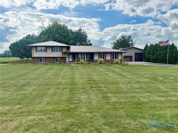 1520 S North Curtice Rd, Oregon, OH 43616