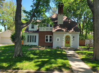 147 Graceline Blvd, Waterloo, IA 50701