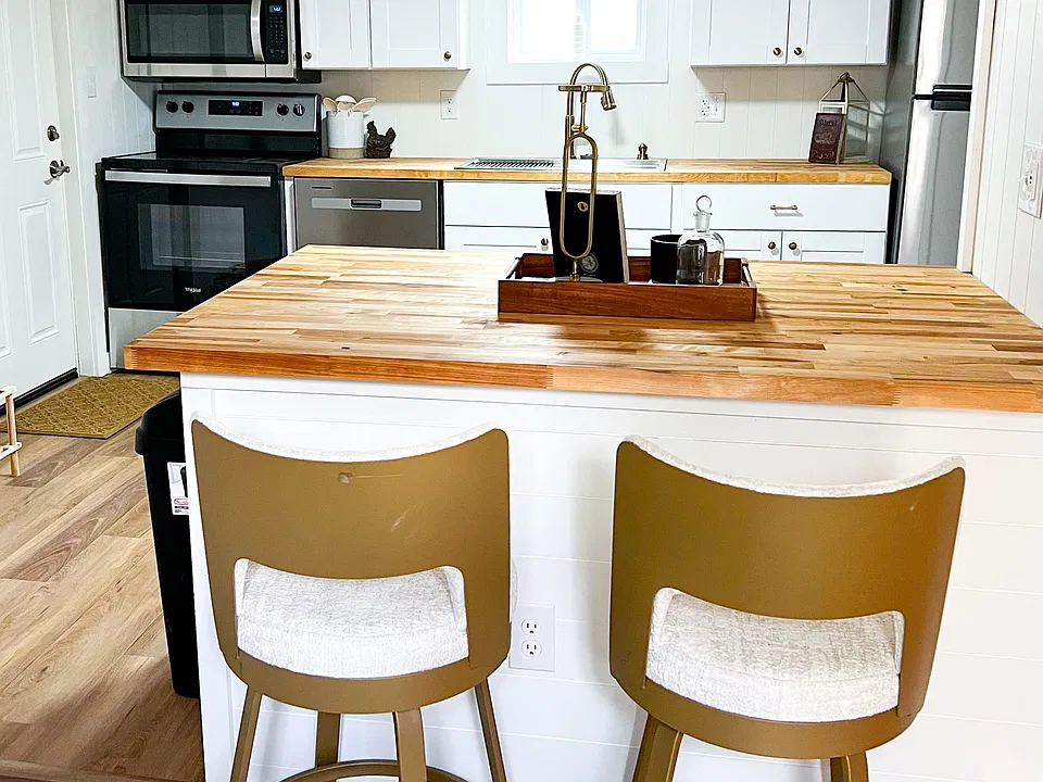 Breakfast bar
