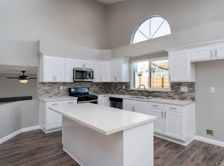 33634 View Crest Dr, Wildomar, CA 92595