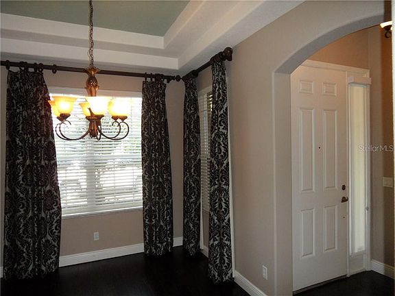 3rd image of 224 High Castle Ln