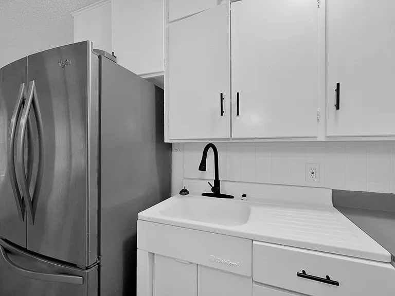 900 S Houston St — Photo 4