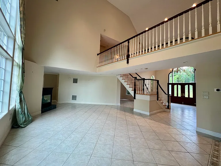 32 Topland Rd — Photo 25