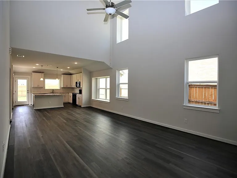 635 Pheasant Hill Ln — Photo 6