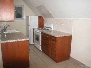 5031 194th St, Fresh Meadows, NY 11365