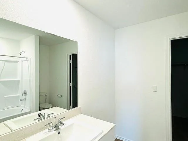 14425 Treyvon Rd — Photo 13