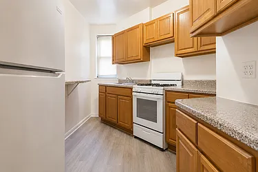 515 Avenue I, #606
