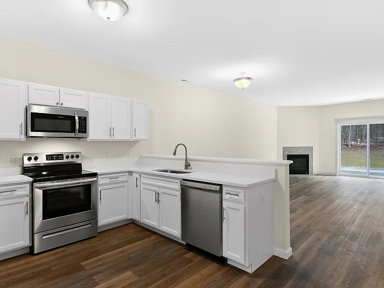 Townhomes at Woodland's Edge — Photo 20