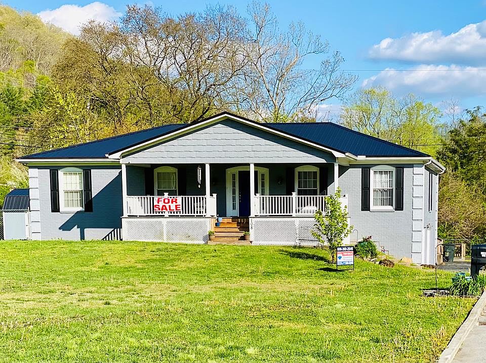 1st image of 108 S Circle Dr