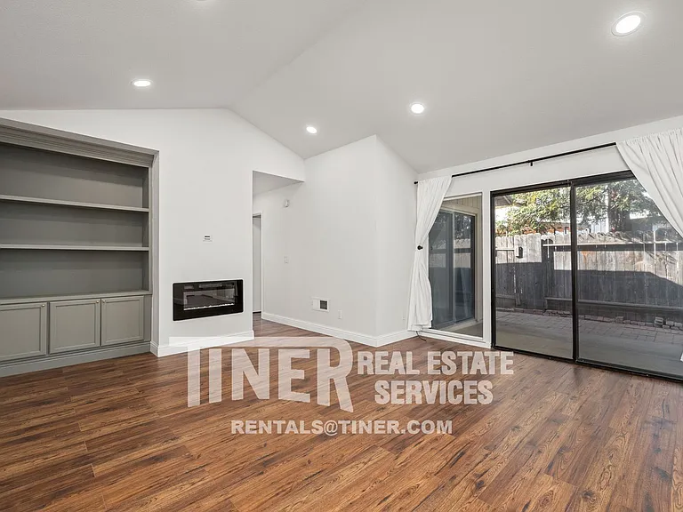 7586 Waterwillow Dr — Photo 9