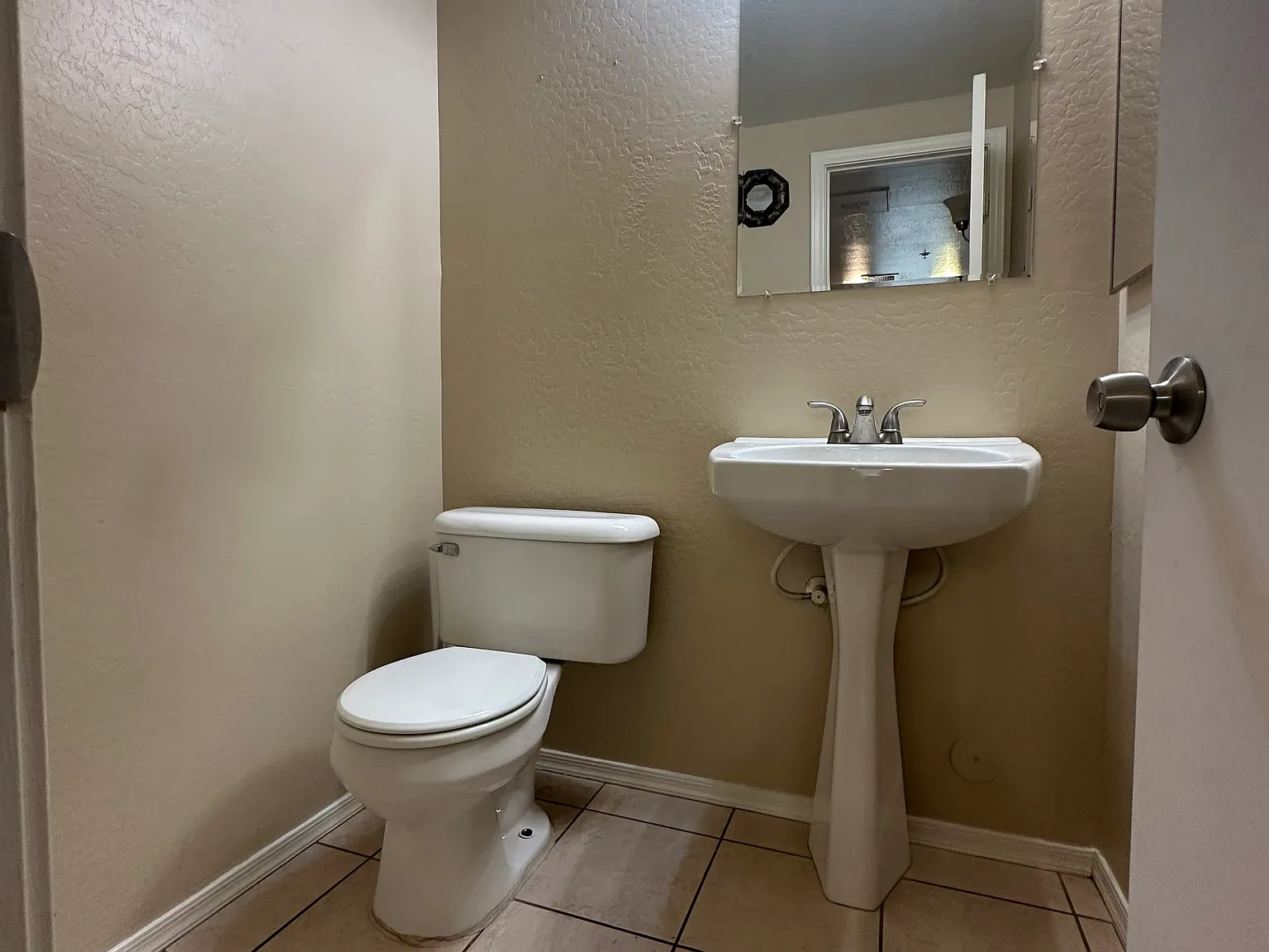 2 bed, 1221 sqft, $1,850 — Photo 2
