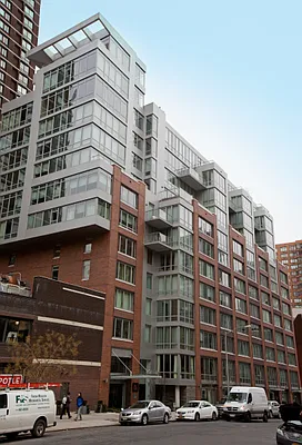 Sold by Level Group | media 25