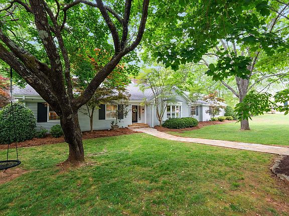 2nd image of 127 Lake Forest Dr