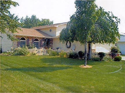 1st image of 324 Crestview Dr