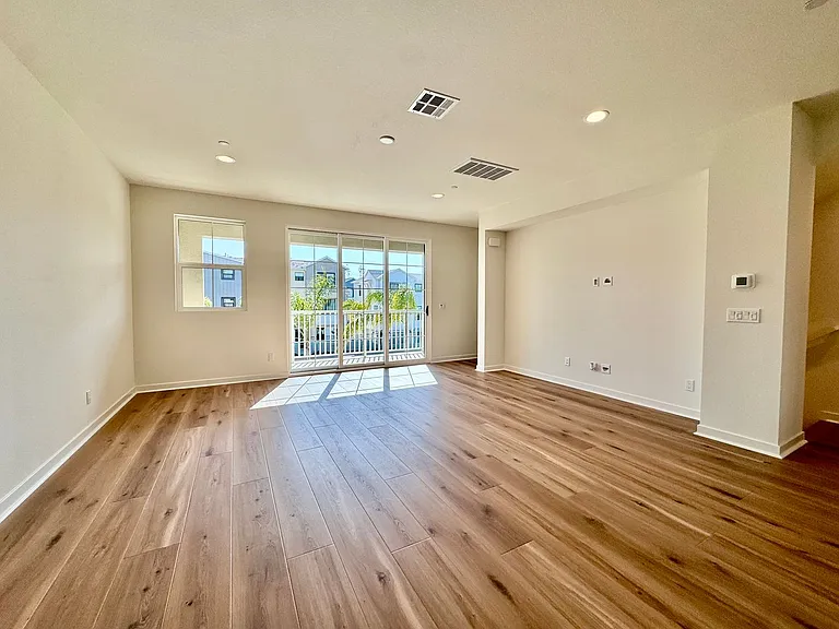 2543 Elderberry Ln — Photo 16