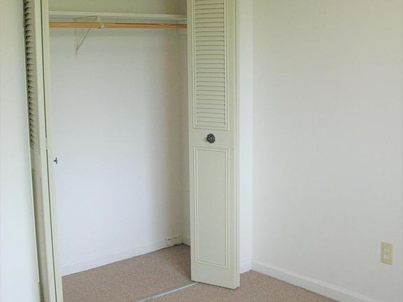 3rd image of 5710 Threasa St