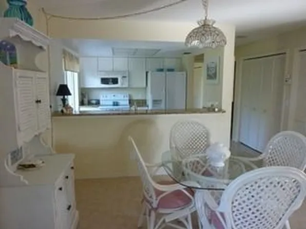 3136 Kings Lake Blvd, Naples, FL 34112