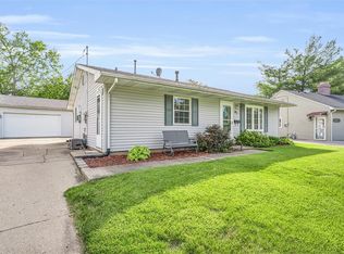 67 Ridgecrest Dr, Decatur, IL 62521