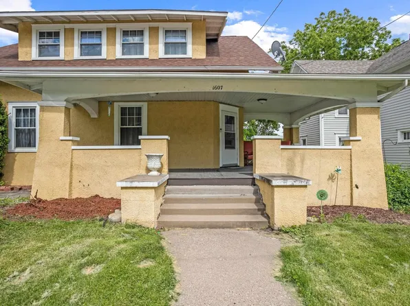 1607 Belle Ave, Davenport, IA 52803