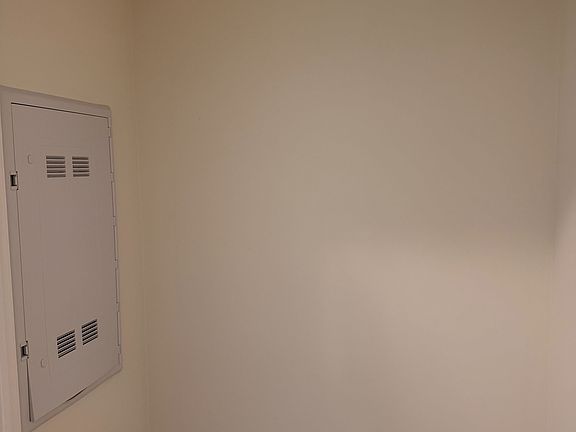 3rd image of 2825 Jane St #903