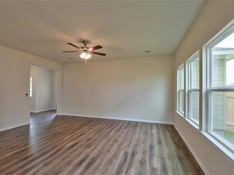 10324 Bankhead Dr — Photo 16