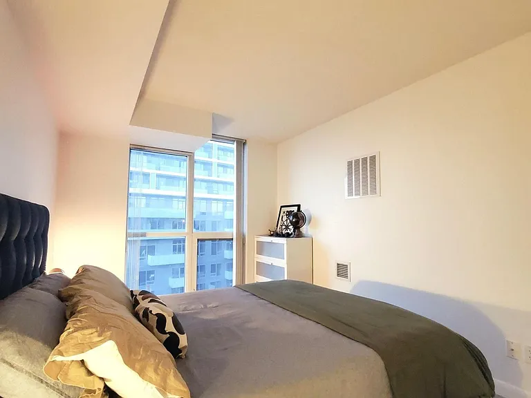 5793 Yonge St #1210 — Photo 9