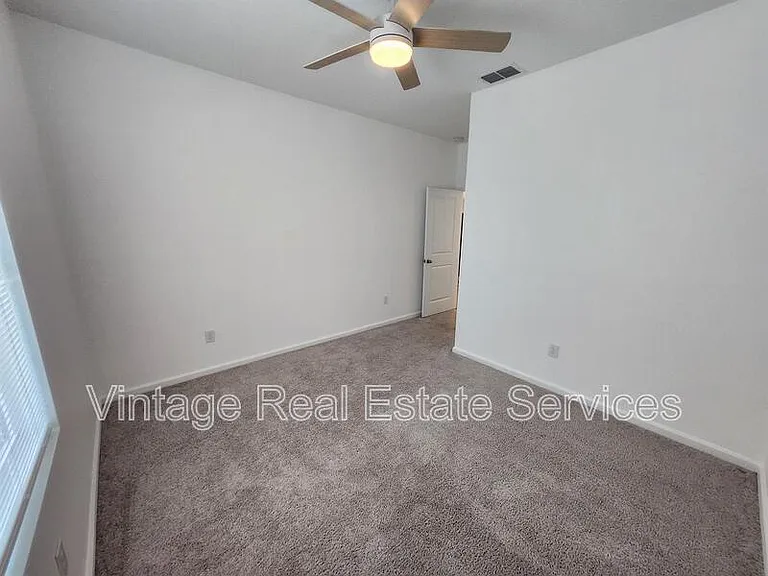 2340 Harris Hawk Ave — Photo 24