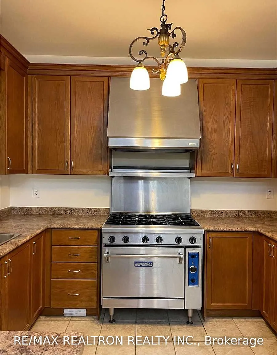 3 bed, $4,100 — Photo 3