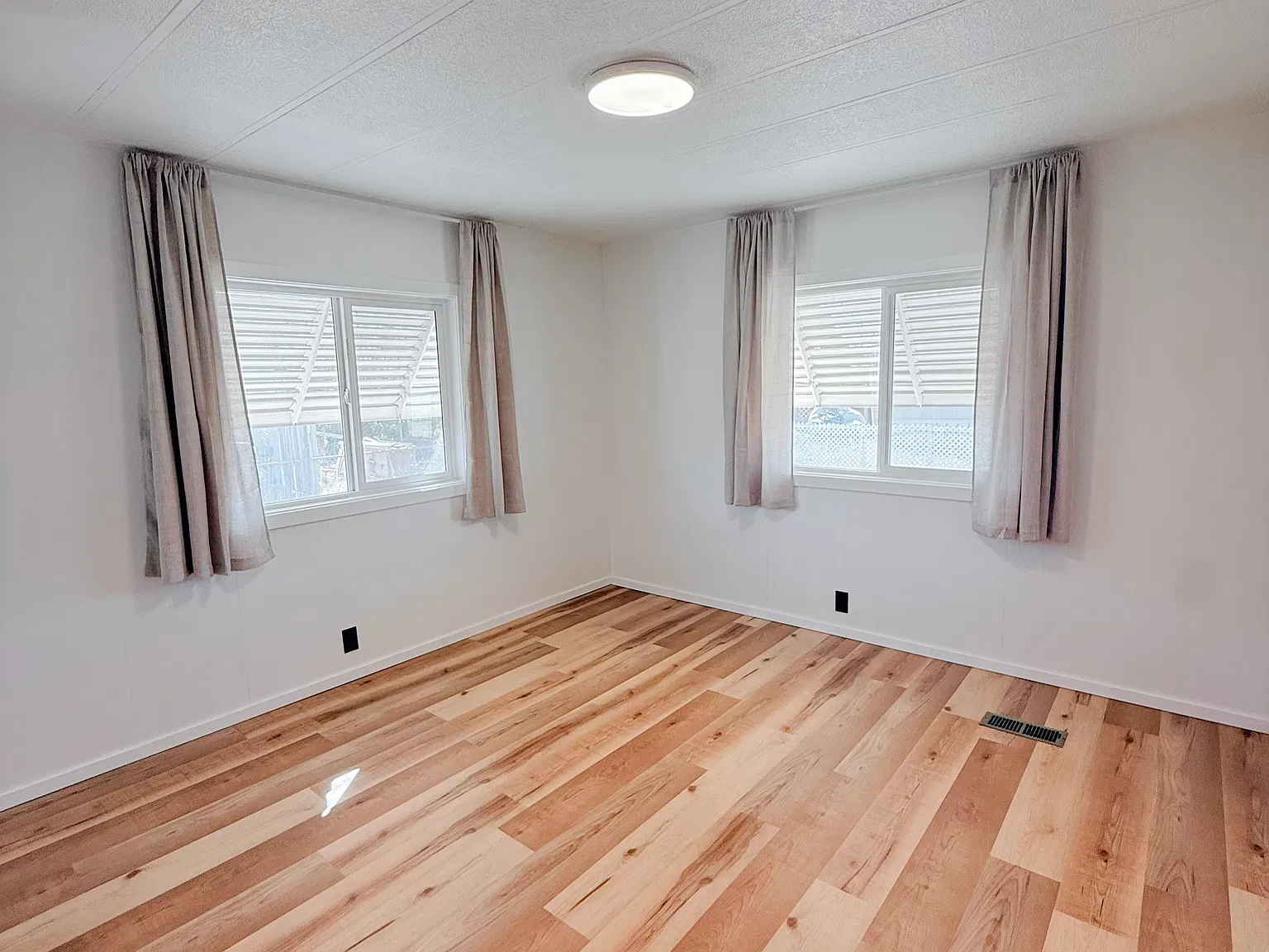 2 bed, 938 sqft, $1,900 — Photo 4