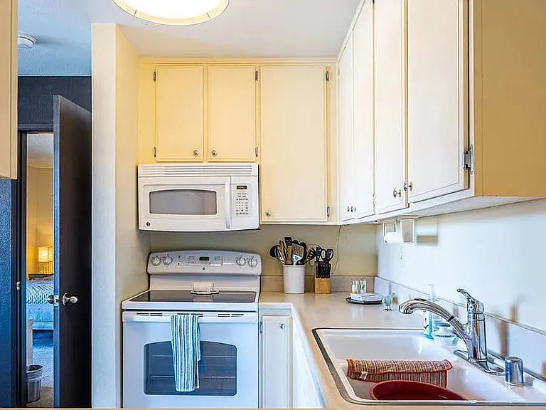 470 S Calle Encilia #B13 — Photo 1