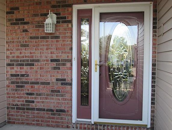 2nd image of 1330 Charlotte Way