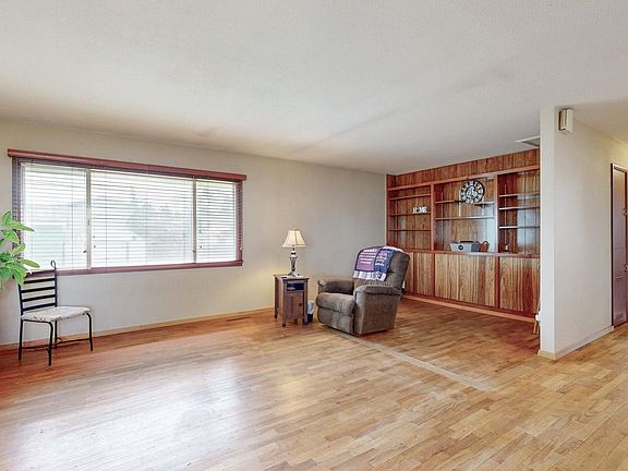 5th image of 6705 W Bonnie Ave